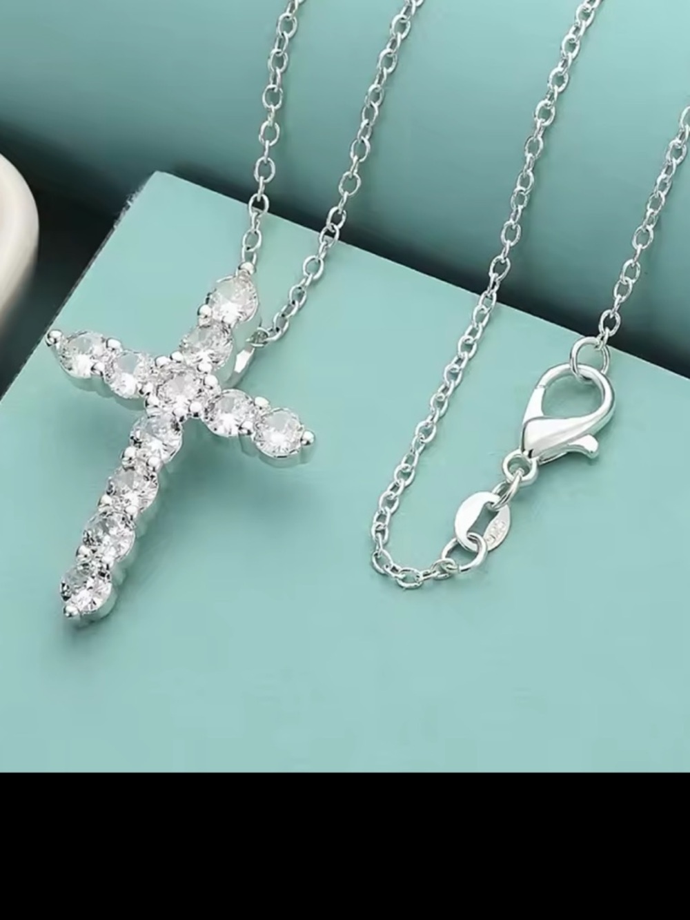 Gorgeous 925 silver w stones cross necklace